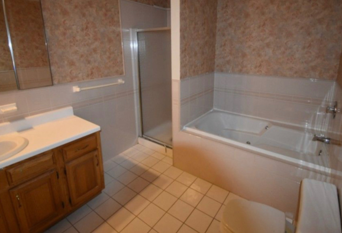 before photo of bath remodel